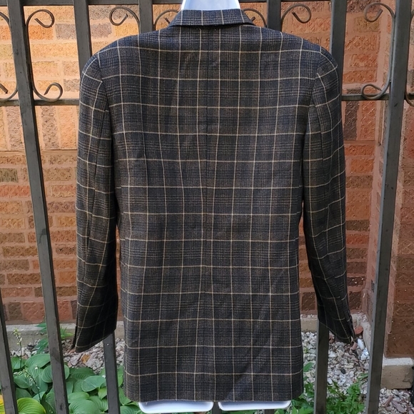 Chuck Hines Women's Suit Jacket - Picture 6 of 9